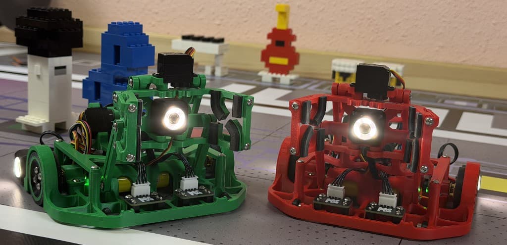 Little Robot on the track mat